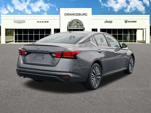 Used 2025 Nissan Altima 2.5 SV FWD image 8