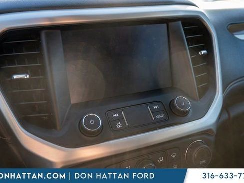 Used 2021 GMC Acadia SLE image 9