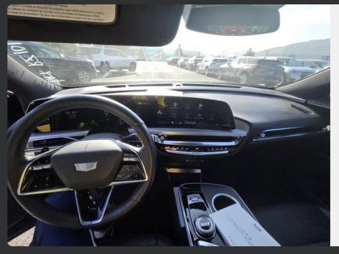 Used 2024 Cadillac Lyriq Sport AWD/4WD image 10