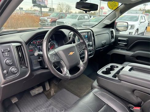 Used 2018 Chevrolet Silverado 1500 LT w/ LPO, Street Package image 10