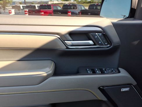 Used 2024 Chevrolet Silverado 1500 ZR2 w/ Technology Package AWD/4WD image 11