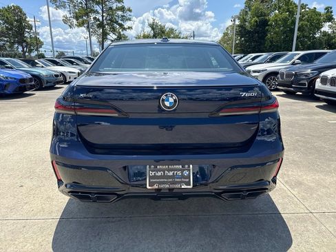 Certified 2023 BMW 760i xDrive AWD/4WD image 4