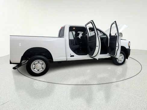 Used 2022 RAM 2500 Tradesman AWD/4WD image 14