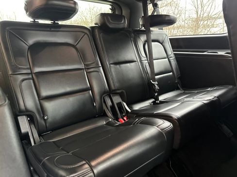 Used 2024 Lincoln Navigator L 4WD image 33