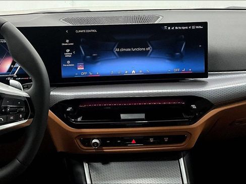 New 2025 BMW 330i Sedan RWD image 17