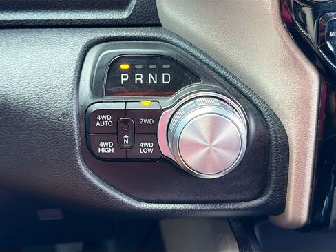 Used 2022 RAM 1500 Laramie AWD/4WD image 18