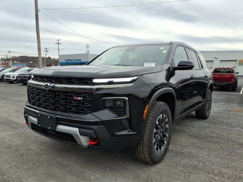 New 2026 Chevrolet Traverse Z71 w/ Enhanced Driving Package image 3