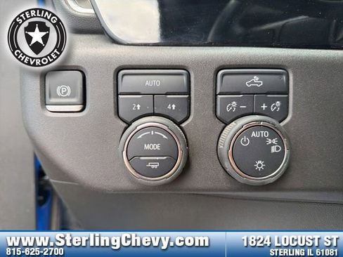 Used 2025 Chevrolet Silverado 1500 LT AWD/4WD image 16