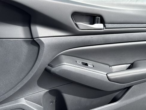 New 2025 Nissan Altima 2.5 SV w/ SV Special Edition Package image 16