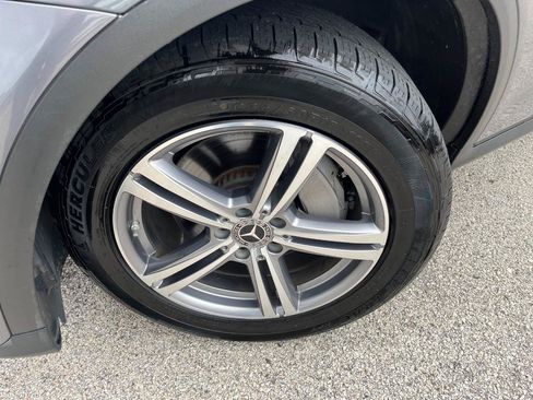 Used 2021 Mercedes-Benz GLC 300 4MATIC w/ Premium Package image 39