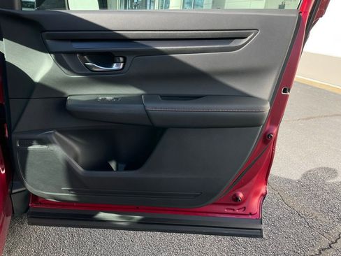 Certified 2025 Honda CR-V Sport image 30