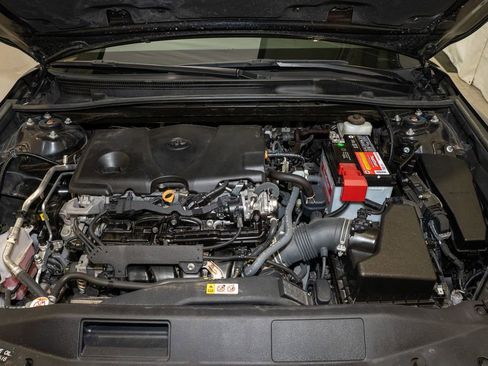 Used 2024 Toyota Camry SE image 17