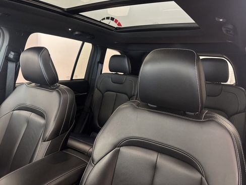 Used 2024 Jeep Grand Cherokee Limited image 14