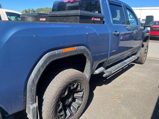 Used 2024 GMC Sierra 2500 Denali w/ Denali Reserve Package AWD/4WD image 3