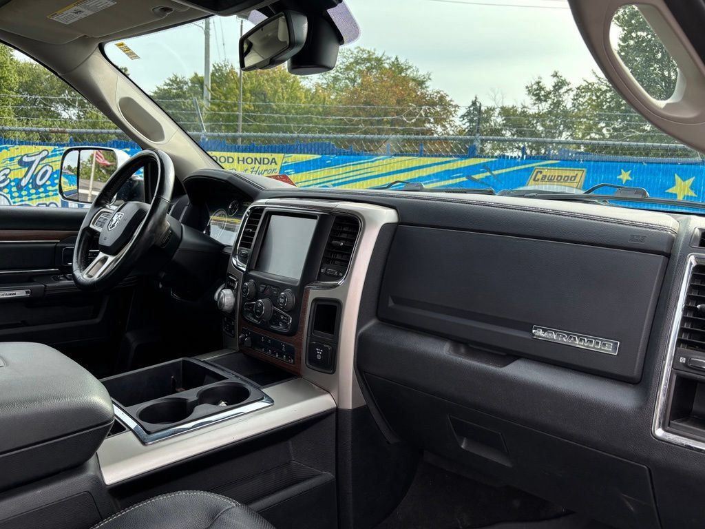Used 2015 RAM 1500 Laramie AWD/4WD image 19
