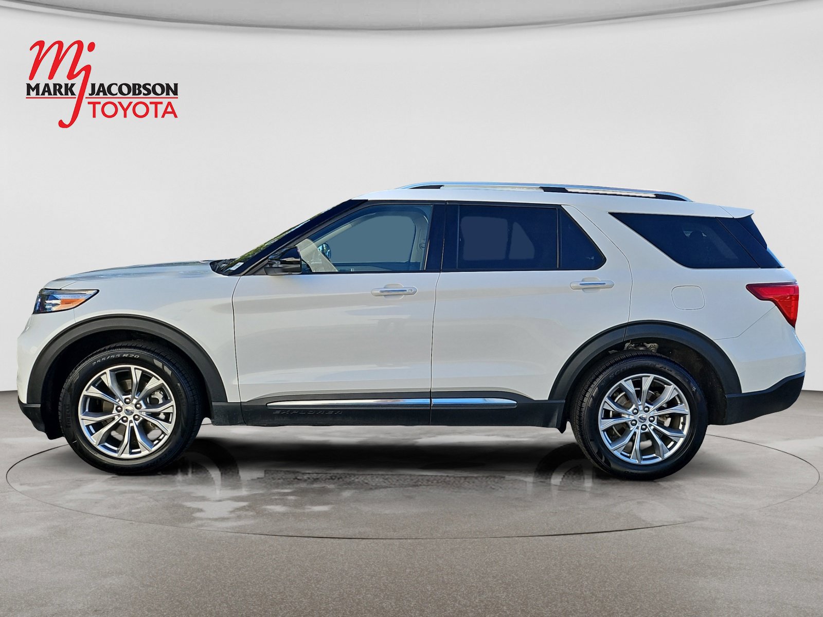 Used 2021 Ford Explorer Limited w/ Class III Trailer Tow Package AWD/4WD image 15