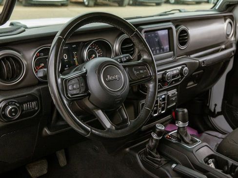 Used 2021 Jeep Gladiator Sport image 10