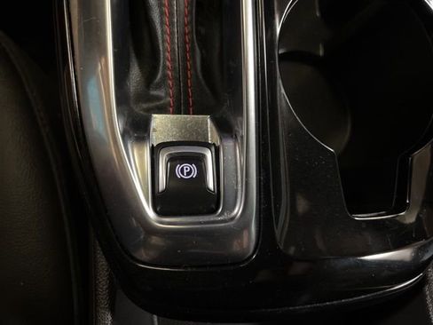 Used 2024 Chevrolet Trax RS w/ Sunroof Package image 29