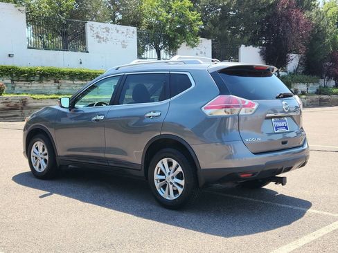 Used 2015 Nissan Rogue SV w/ SV Moonroof Package image 5