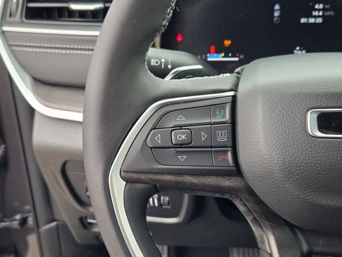 New 2025 Jeep Grand Cherokee L Limited image 30