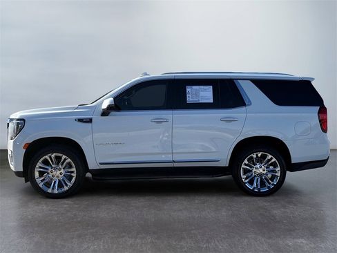 Used 2022 GMC Yukon SLT w/ SLT Premium Package image 6