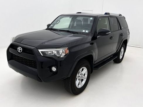 Used 2019 Toyota 4Runner SR5 Premium AWD/4WD image 4