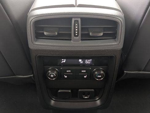 Certified 2020 Buick Envision Essence w/ LPO, Active Package AWD/4WD image 29