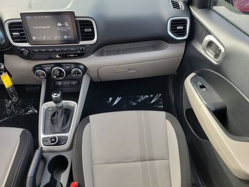Used 2023 Hyundai Venue SEL w/ Cargo Package image 11