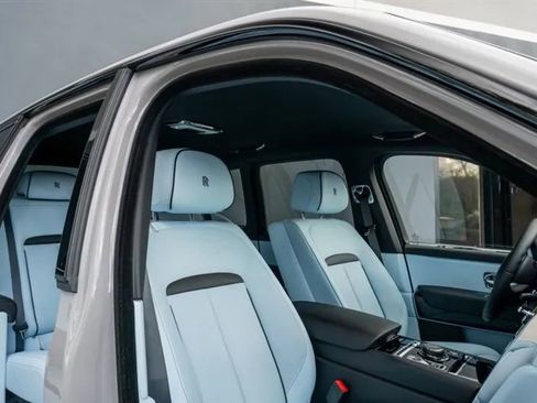 Used 2026 Rolls-Royce Cullinan image 21