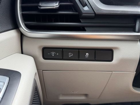 Certified 2023 Kia Telluride S w/ S Sunroof Package AWD/4WD image 28