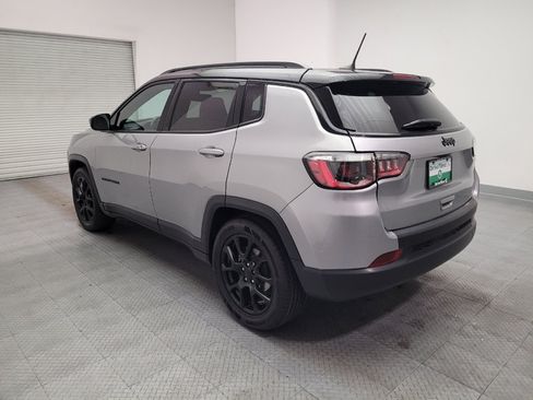 Used 2022 Jeep Compass Latitude w/ Convenience Group FWD image 5