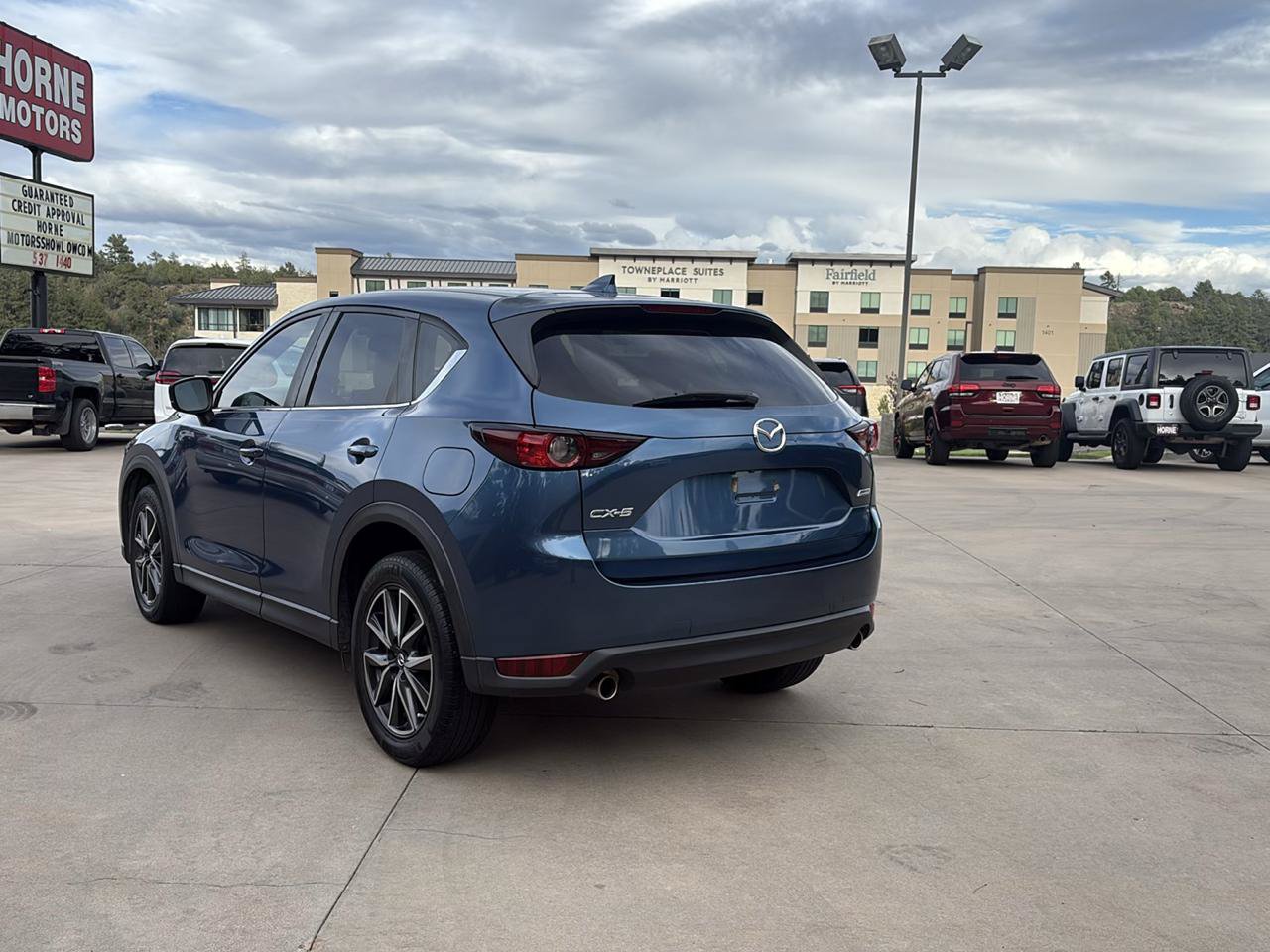 Used 2018 MAZDA CX-5 Touring w/ Preferred Equipment Package FWD image 5