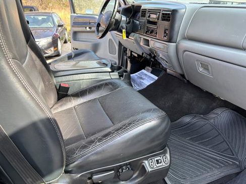 Used 2004 Ford F250 XLT image 16