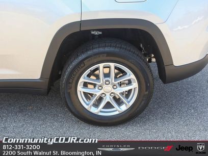 New 2025 Jeep Grand Cherokee Laredo X w/ Luxury Tech Group I