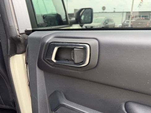 Used 2025 Ford Bronco Outer Banks AWD/4WD image 38