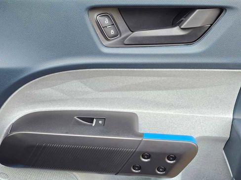 New 2026 Ford Maverick XLT image 25