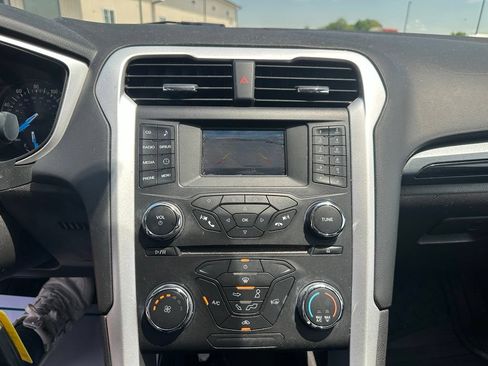 Used 2016 Ford Fusion SE w/ Equipment Group 201A AWD/4WD image 17
