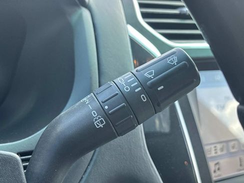 Used 2016 Ford Explorer Platinum AWD/4WD image 26