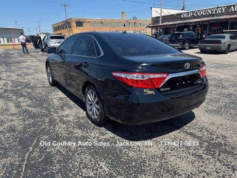 Used 2016 Toyota Camry XLE w/ Moonroof Package image 8