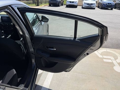 Used 2021 Nissan Sentra SV FWD image 12
