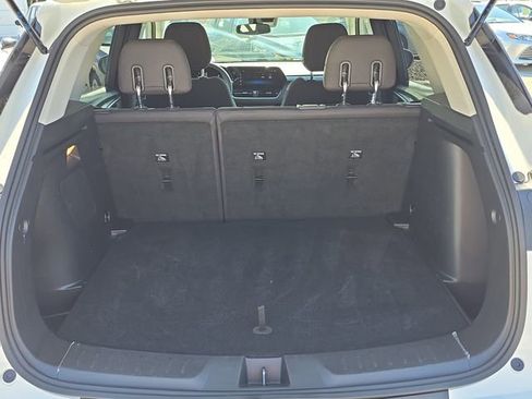 Used 2025 Chevrolet TrailBlazer LT AWD/4WD image 9