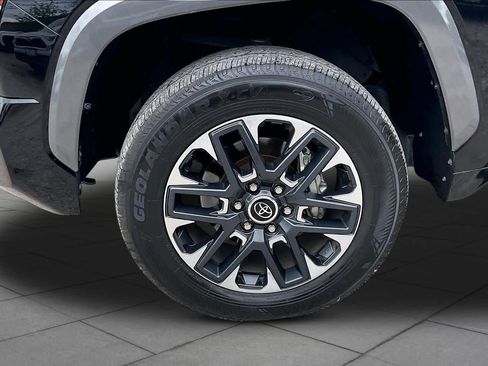 Used 2024 Toyota Tundra Limited AWD/4WD image 11