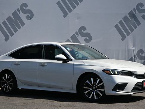 Used 2023 Honda Civic EX image 3