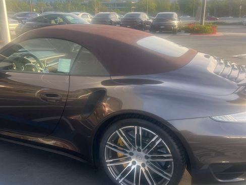 Used 2014 Porsche 911 Turbo S image 20