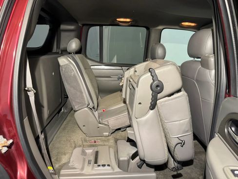 Used 2004 GMC Envoy XUV SLE w/ 1SB Preferred Equipment Group AWD/4WD image 30
