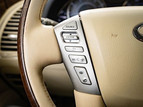 Used 2015 INFINITI QX80 4WD w/ Theater Package image 24