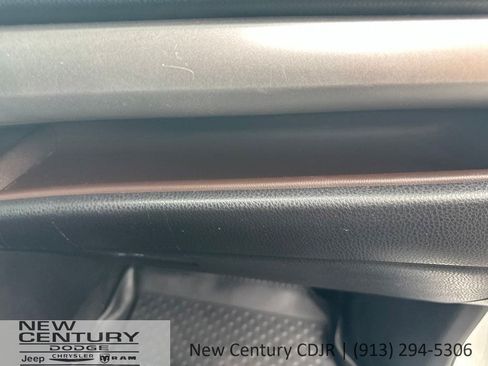 Used 2018 Toyota Highlander XLE AWD/4WD image 29