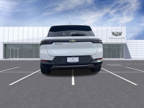 Used 2025 Chevrolet Equinox EV LT image 7