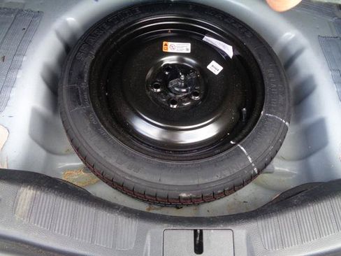 Used 2020 Ford Fusion SEL FWD image 16