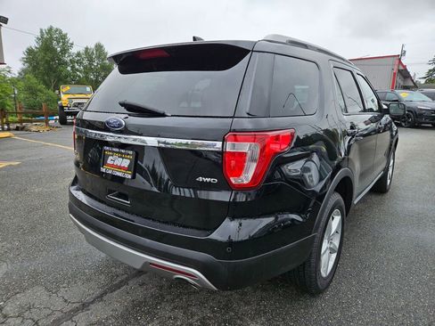 Used 2016 Ford Explorer XLT w/ Equipment Group 202A AWD/4WD image 4